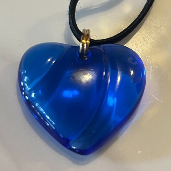 Baccarat Blue Heart Crystal Pendant - Retired Design - Picture 4 of 6